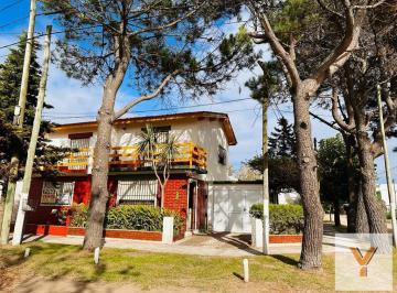 Casa · 55m² · 3 Ambientes · 1 Cochera · Casa en Venta - 2 Dorm. 2 Baños - 118 m² - Las Toninas