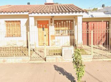 Casa · 180m² · 4 Ambientes · 1 Cochera · Casa en Venta - 2 Dorm. 1 Baño - Cordoba