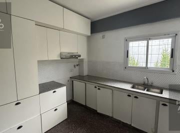 PH · 61m² · 3 Ambientes · 1 Cochera · PH 2 Dorm.con Patio y Cochera. 24 y 43
