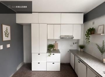 PH · 61m² · 3 Ambientes · 1 Cochera · PH 2 Dorm. con Patio y Cochera. 24 E/ 43 y 44