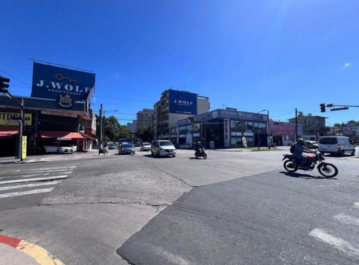 Local comercial · 345m²
