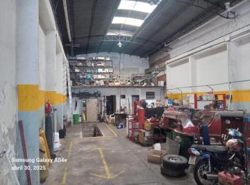 Bodega-Galpón · 345m² · Alquiler Local Comercial Ideal Supermercado!