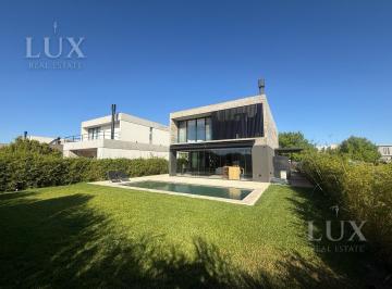 Casa · 269m² · 6 Ambientes · 3 Cocheras · Casa a La Venta Puertos Escobar