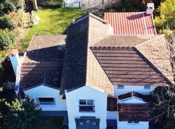 Casa · 220m² · 6 Ambientes · 3 Cocheras · Casa en Dos Plantas en Buen Retiro (Pilar)
