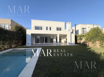 Casa · 275m² · 6 Ambientes · 2 Cocheras · Casa en Venta, 5 Dorm a Estrenar en Barrio Las Tipas, Nordelta