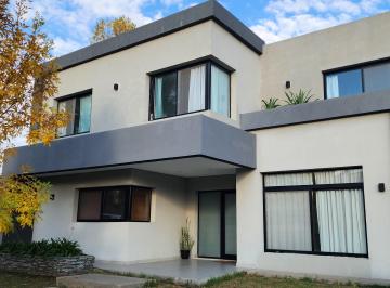 Casa de 4 ambientes, Pilar · Casa Pilar Permuta