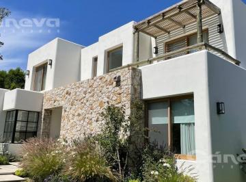 Casa · 299m² · 6 Ambientes · 2 Cocheras · Casa en Alvear de Benavidez