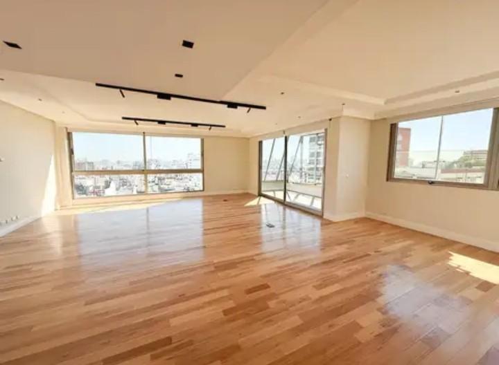 Departamento · 216m² · 5 Ambientes · 2 Cocheras