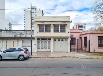 PH · 100m² · 3 Ambientes · 1 Cochera · PH en La Plata