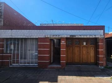 Casa · 170m² · 6 Ambientes · 1 Cochera · Casa 6 Ambientes Venta en Valentín Alsina.