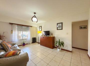 Departamento · 67m² · 3 Ambientes · 1 Cochera · Departamento Venta 1 Dormitorio Tandil con Cochera
