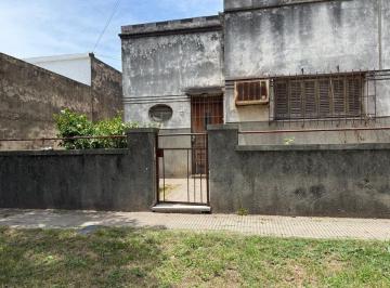 Casa · 118m² · 6 Ambientes · Se Vende Casa con Gran Terreno en Barrio Candioti