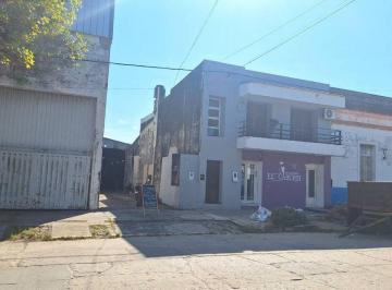 Bodega-Galpón · 163m² · Se Vende Galpon Sobre Calle Iturraspe