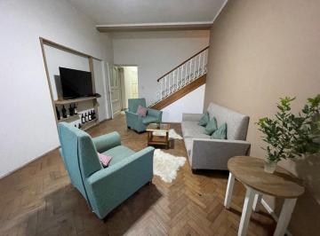 Casa · 239m² · 5 Ambientes · 1 Cochera · Casa en Venta 4 Dorm. con Pileta Guaymallen