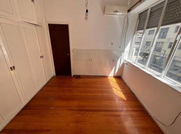 Departamento · 43m² · 2 Ambientes · Venta 2 Amb Ubicación! Oportunidad! San Nicolas
