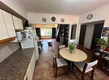 Casa · 194m² · 9 Ambientes · 1 Cochera · Venta Casa Multifamiliar Villa Adelina