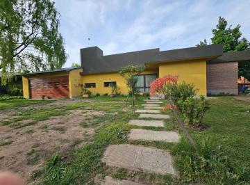 Casa · 225m² · 5 Ambientes · 3 Cocheras · Venta Casa 3 Dorm. Valle del Golf Malagueño