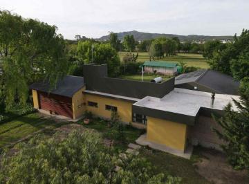 Casa · 225m² · 5 Ambientes · 3 Cocheras · Venta Casa 1500 m² 3 Dorm Valle del Golf Malagueño
