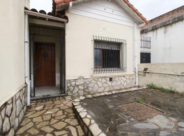 Casa · 133m² · 6 Ambientes · 1 Cochera · Venta Casa Apto Credito Centro Monte Grande
