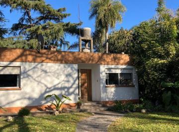 Casa · 235m² · 7 Ambientes · Venta Casas Sobre Lote de 850 m² Don Torcuato