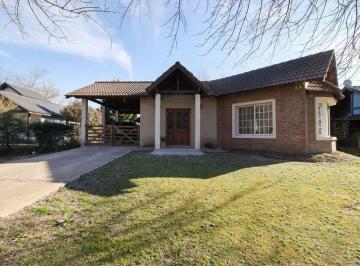 Casa · 400m² · 5 Ambientes · 3 Cocheras · Casa, Pileta y Quincho Financiada o Permuta