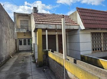 Casa · 250m² · 6 Ambientes · 2 Cocheras · Venta Casa a Reciclar 6 Amb San Martin