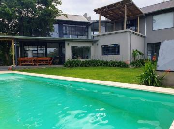 Casa · 185m² · 5 Ambientes · Venta Casa 5 Amb. B° Los Jazmines Pilar del Este