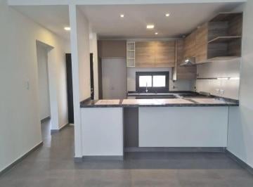 Casa · 75m² · 3 Ambientes · 1 Cochera · Casa en Venta Bº Privado Pinar de Sol IX - Maipu