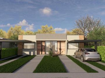 Casa · 75m² · 3 Ambientes · 1 Cochera · Casa en Venta Bº Privado Pinar de Sol IX - Maipu