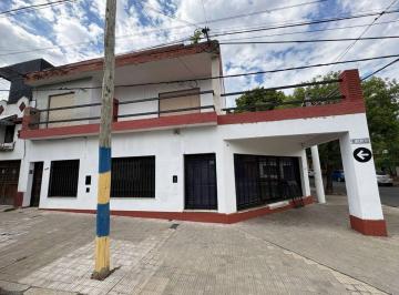 Casa · 197m² · 6 Ambientes · 2 Cocheras · Casa en Venta Dos Dorm. Más Local Comercial