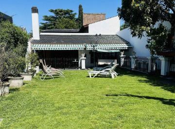 Casa · 350m² · 7 Ambientes · 4 Cocheras · Casa de 7 Amb C/jardin y Parrilla en Venta Olivos