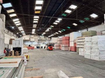 Bodega-Galpón · 1375m² · Venta Galpon Industrial La Tablada 2 Entradas