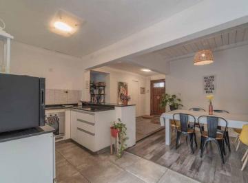 Casa · 92m² · 4 Ambientes · Venta Casa 4 Ambientes C Quincho Villa Adelina