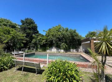 Casa · 50m² · 2 Ambientes · 2 Cocheras · Casa Quinta en Venta en La Hermosura