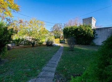 Casa · 168m² · 3 Ambientes · 2 Cocheras · Lote Comercial en Venta en Gonnet