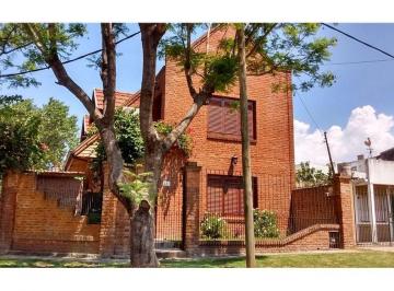 Casa · 160m² · 4 Ambientes · 1 Cochera · Venta Casa 4 Amb Quilmes Apto a Credito - Financiac