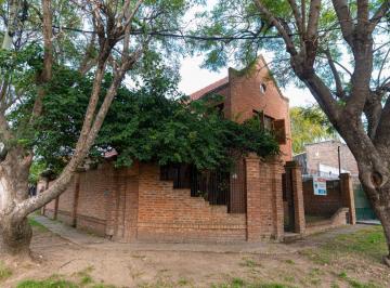 Casa · 160m² · 4 Ambientes · 1 Cochera · Venta Casa 4 Amb Quilmes Apto a Credito - Financiac