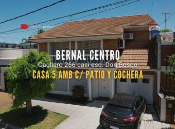 Casa · 196m² · 5 Ambientes · 1 Cochera · Casa en Venta C/ 4 Dorm. en Bernal Centro