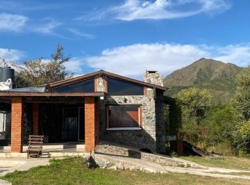 Casa · 150m² · 6 Ambientes · 2 Cocheras · Venta Casa en Cosquin de 2 Dorm con Pileta