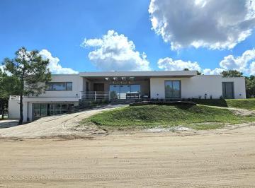 Casa · 330m² · 6 Ambientes · Venta Casa Costa Esmeralda Maritimo IV Gas Natural