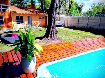 Quinta vacacional · 70m² · 2 Dormitorios · 1 Cochera · Venta Permuta Casaquinta Pileta General Rodriguez