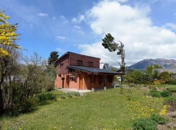Casa · 97m² · 3 Ambientes · 1 Cochera · Casa de 97 m² con 2 Dorm., Lote de 600 m².