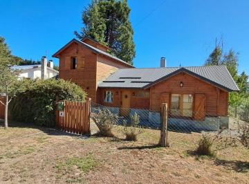 Casa · 142m² · 6 Ambientes · 1 Cochera · Casa a La Venta en Bariloche
