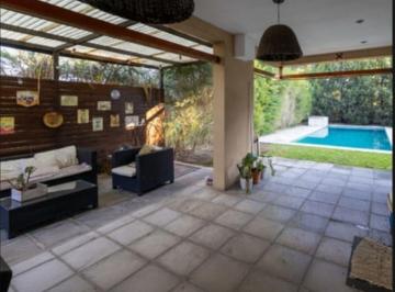 Casa · 172m² · 4 Ambientes · 2 Cocheras · Casa 4 Ambientes Venta Barrio San Francisco Tigre