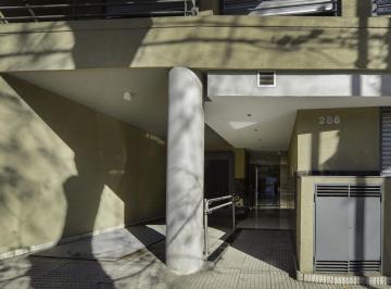 Departamento · 69m² · 3 Ambientes · Venta Departamento 3 Amb. en Flores 2 Do a Frente