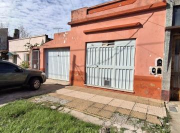 Casa · 235m² · 6 Ambientes · 2 Cocheras · Lote Propio con 2 PH 2 Coch + Galpon Ideal Inverso