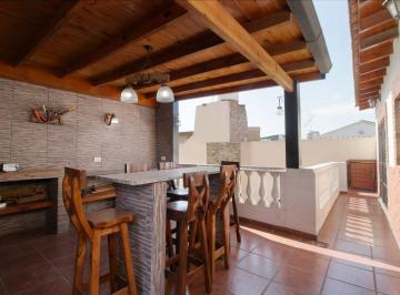 Casa · 141m² · 4 Ambientes · 1 Cochera · Acepta Vh: Casa 3 Amb + Patio + Quincho + Playroom + Ter