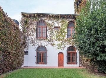 Casa · 200m² · 6 Ambientes · 1 Cochera · Casa Venta 3 Dorm. Arroyito Rosario