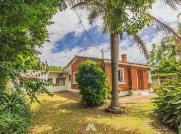 Casa · 260m² · 13 Ambientes · 5 Cocheras · Vendo Residencial Adulto Mayor Av Instrucciones