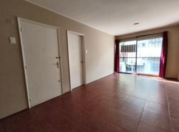 Departamento · 54m² · 3 Ambientes · Venta Apartamento de 2 Dorm. en El Centro